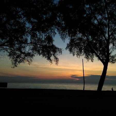 Homestay Memori دونجون المظهر الخارجي الصورة